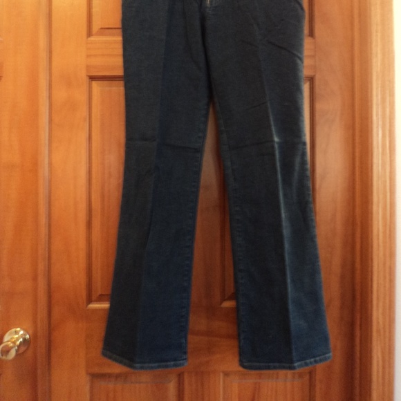 Jeans - Picture 2 of 6